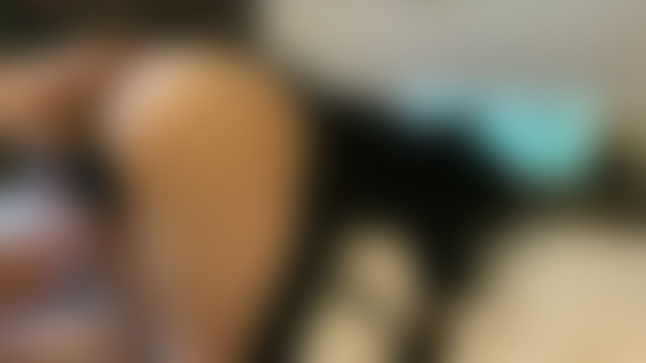 ★後ろからの責めによわよわな潮吹きガール★
喘ぎ声と同時に発射する聖水がたまらない
お尻つるつるの美尻○○○💞 (2/2)