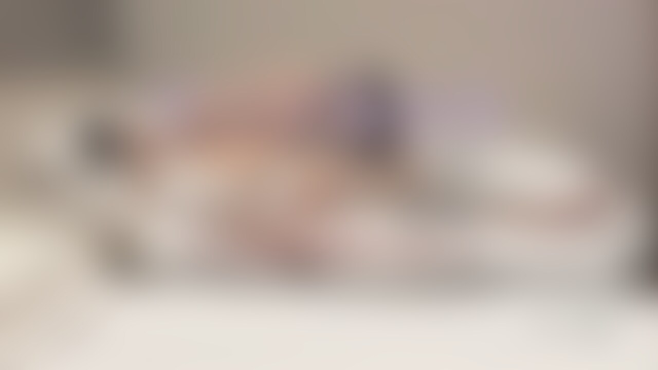 『咥えただけで絶頂へ…』
○○○を襲った発情妊婦なみ。
ちんちんが欲しくてたまらなかった淫乱なみは
起きたサンジから少し攻められただけでも
すぐ絶頂へ逝ってしまう…
もっと欲しくて、自ら腰を激しく振るい、快楽を求める。
サンジ&なみ、ハメ撮り動画。
イキ狂い始めるなみを是非ご覧ください! (2/2)