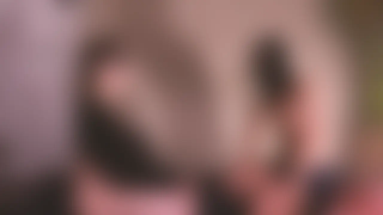 ✨️童貞卒業4人目!!緊張してるけど始める前からビンビン✨️
卒業企画も早くも4人目!今回参加してくれたのは、30数年童貞さん❤️
緊張してガチガチかと思ったけど、意外にそうでもなさそうな感じですね💦
むしろリラックスしすぎて、フェラとパイズリでイきそうになってましたね✨️
ちゃんと挿れて卒業してからじゃないとですよ☺️ (2/2)
