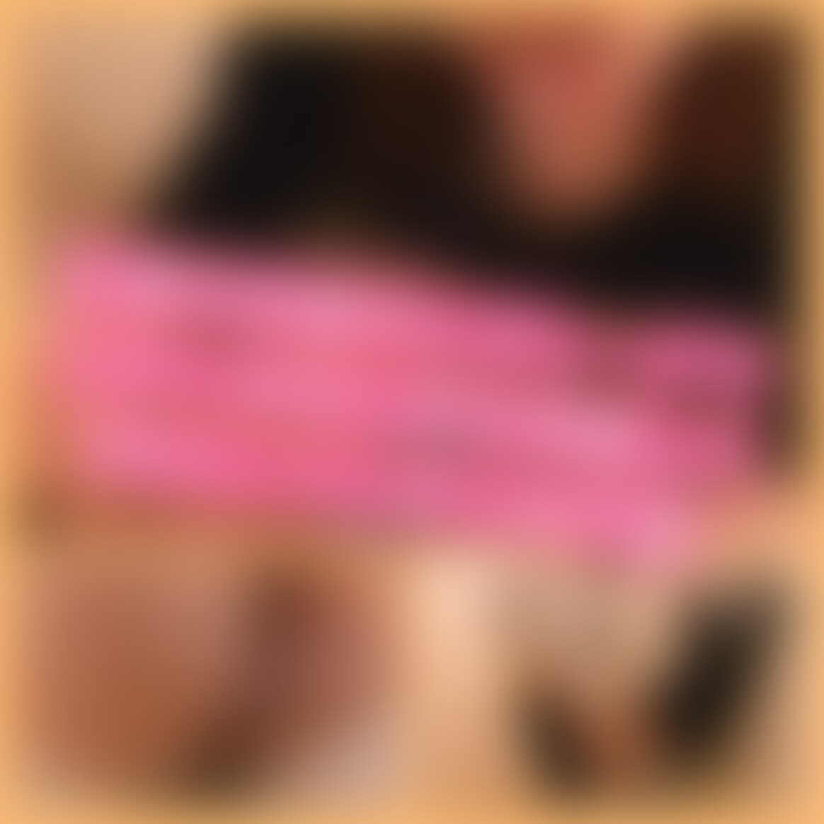 仕事の休憩中にガレージでSEXしちゃった🥺
近くに人がいてひやひやした💦声を我慢するのが大変だったよ💦
でも、それがとても興奮して気持ちよかったな🤭💕 (2/2)