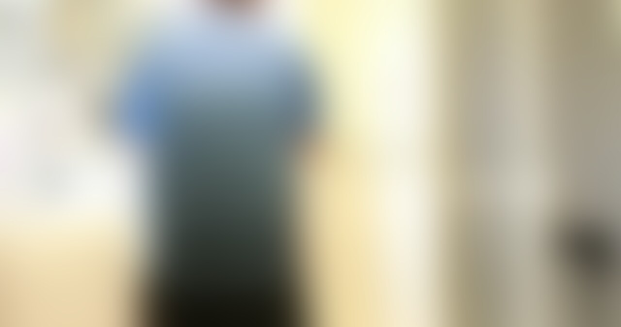 お待たせしました
ついに妊婦最後のハメ撮り、破水セックスです!
予定日を過ぎてのんびり子どもとお昼寝していると陣痛が。すっぴんのまま慌てて最後のセックスを撮影。
生中出し後にいつも通り潮吹きおもらしして撮影終わるもまだ止まらず病院へ慌てて行きハメ撮りから1時間で出産となりました😆
まずは1アングル目
破水してお漏らしシーンは3本目のアングルで撮影となります🙇 (2/2)