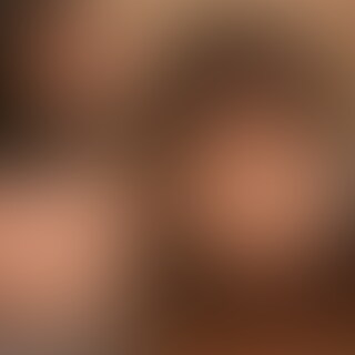 個撮)美巨乳人妻【ぽってり唇】柔らかフェラ
色白美人。脱いだら美しいおっぱいでした。
柔らかいおっぱいを揉みまくり!
こちら反応を伺いながら、やさしく丁寧なピストンフェラです。
程よいバキュームで根元までズッポリ!
決して早くないピストンでも、口内でチンポがねっとりと絡まって気持ち良すぎです。
フェラチオから、優しさとエロさが伝わりました。 (2/2)