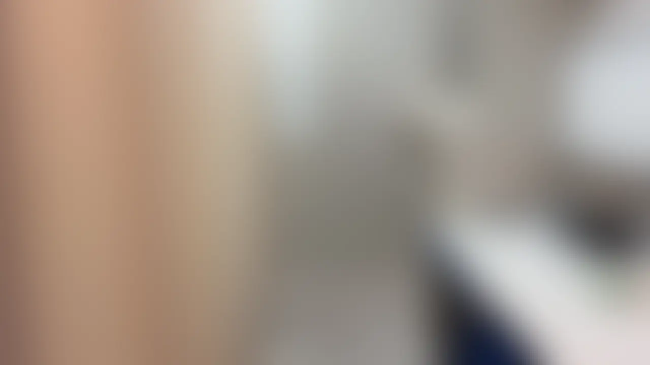保健室で寝ている野球部わたるくんしずくがわたるくんを起こしに行こうとすると我慢できずSEXまで発展してしまう sample 1