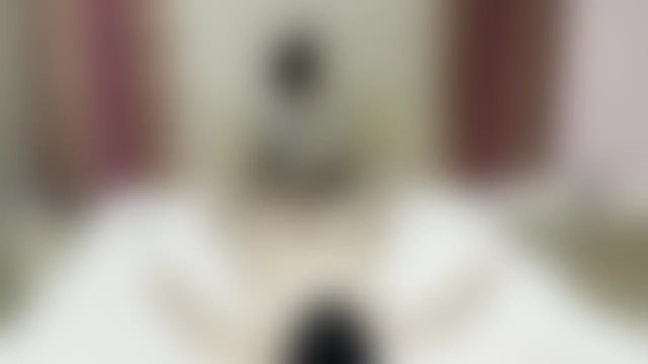 20歳/Dカップ/顔出しNG
ののか|女優
頭上視点(全3視点中 2本目)
※別視点も順次配信予定。
――――――――――
<顔出しNG>
今回の子、正直かなり当たりでした。
Xで見つけて気になってたんですが
メンエスセラピストとして2年ほど働いてる子で
スタイルや雰囲気いいなと思って声かけました。
実際に会うと想像以上で
特にお尻のラインはかなりレベル高いです。
施術もかなり良くて
ゆっくり絡みつくような触り方がクセになる感じで、
気づいたら完全にペース持っていかれてました。
見た目は清楚寄りなのに
距離の詰め方や雰囲気はしっかりしてて
このギャップは正直反則です。
こういうタイプが好きな人は、かなり満足できると思います。
※予告なく動画を削除する場合がございます。
――――――――――
【視聴方法】
●アルティメット加入で視聴可能
●単品販売(購入後は販売終了後も視聴可能)
―――――――――― (2/2)