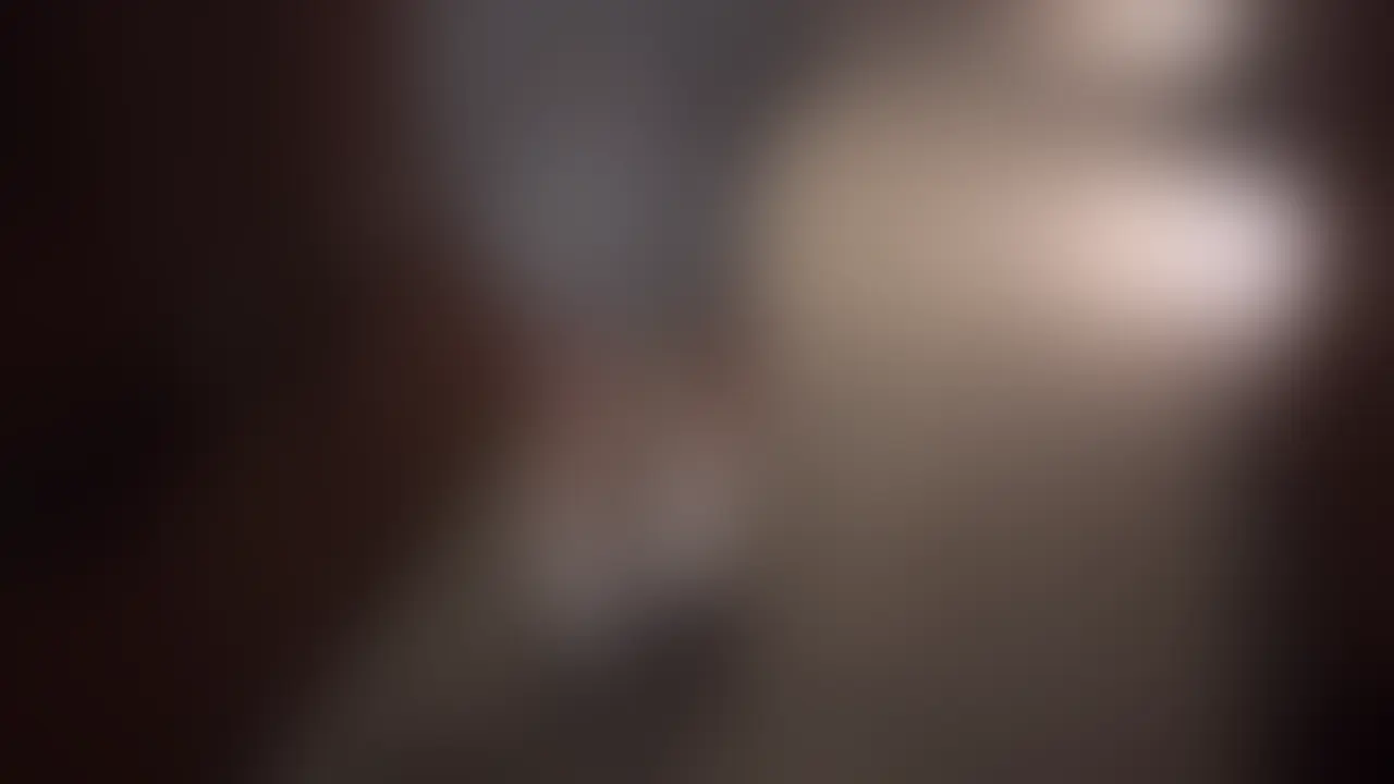 23歳セックスしすぎて留年した変態看護学生とハメ撮りしてきました。
まず最初に映像の色味がいつもと違うこと申し訳ないです。
カメラがシネマモードという映画風になる設定で撮影してしまいました。
今回の子は23歳看護学生の女の子です。セックスしすぎて学業が疎かになり留年してしまったみたいで、今は真面目に学校通って授業受けてるみたいなんですけどほんとですかね。。
エロい服装とTバック履いてきて準備万端な感じから性欲の強さが窺えますよね。
ウエスト細いのにお尻だけ無駄に大きくて、オナホとして使うのに丁度良い体型してるのがまた最高です。
話し方とか余裕ぶってる感じするんですけど、おちんちん挿れたら負けちゃう感じ結局ただのオナホでした。 (2/2)