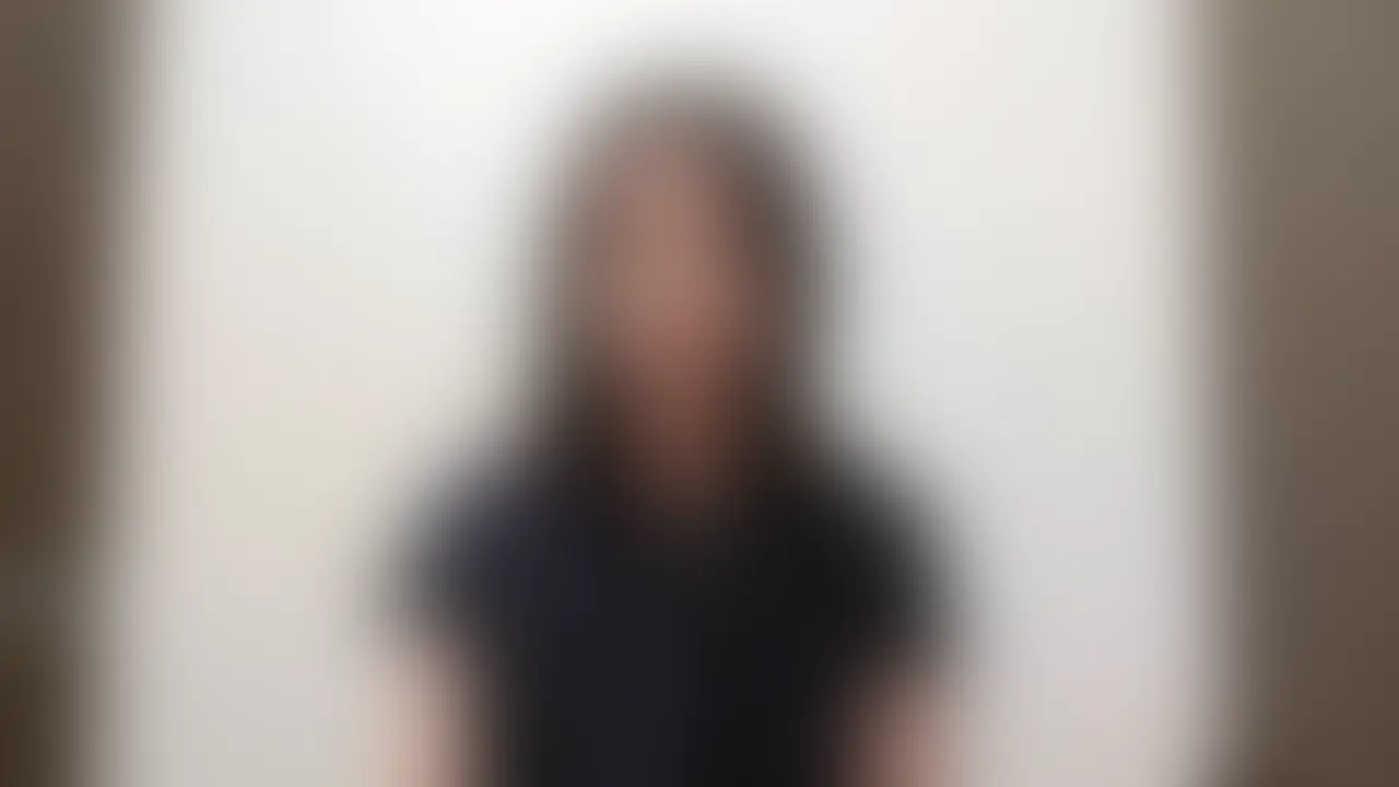 こんばんは、まいです☺️

ゆかちゃんがセクシーな下着を新調していたので
私もかわいい下着を買っちゃいました💕

急にかわいい下着を買ったら
旦那に怪しまれるかな…？

ちょっとドキドキです…。


早速新しい下着を着てオ◯ニーをしたら
ビチョビチョに汚しちゃいました（笑）

よかったら覗いてみてください♡

似合ってるかどうかも
コメント欄で教えてくださると嬉しいですっ☺️ (2/2)