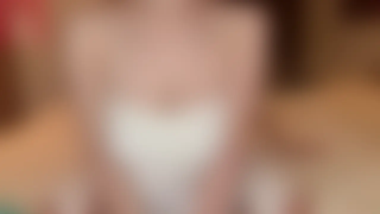 【巨乳や乳首を責めて感じまくった人妻のビショビショまんこににゅっぽりとチンコを挿入して正常位で突きまくり】
キャミソールを着て登場してくれたミカさん。
家で発掘した猫耳もつけてくれました笑
キャミソールの細い紐とは対照的にはち切れそうな巨乳の主張が激しくて最高の見た目してます。
キャミソール上からサワサワした後におっぱいちゃんとご対面。
相変わらずエロい乳してますね。
もみくしゃしておっぱいの柔らかさを堪能したら乳輪を集中的に責めて焦らしていきます。
この時点で気持ちよくて我慢できないようなので仕方なく乳首を触ってあげることに…
最初は指の力は最小限に、指の腹でフェザータッチをするような優しさを心掛けてゆっくりと触っていきます。
乳首責められるのが好きな身としてもこの最初の感覚がドキドキして最高の瞬間の1つです。
この状態から徐々に力を入れていき乳首をコリコリさせていくとミカさんが大喜びするので毎回楽しくて仕方ありません。
乳首したお礼に四つん這いになってトロトロお口まんこで念入りなフェラをしてくれました。
人妻のフェラが1番エロくて気持ちいいですよね。
そんなこんなでまんこ触ってみるとビシャビシャすぎる💦
どんだけ乳首で感じてるんでしょうね笑
エロい身体に感謝しながら生で挿入していくのですが、この最初の締め付け感がたまらなさすぎる。
まんこ気持ち良すぎで腰の動き止まらず1往復毎に締め付けを楽しめます。
そして最高の楽しみは突くごとに揺れる巨乳。
あまりにもエロいパイに今にでもしゃぶりつきたくなるような興奮があります。
最後は気持ちよさに我慢できず膣の奥深くにチンポねじ込んでしっかりと中に生で出させていただきました。
まんこ広げて出てくる精子がいいエロさしてます。 (2/2)