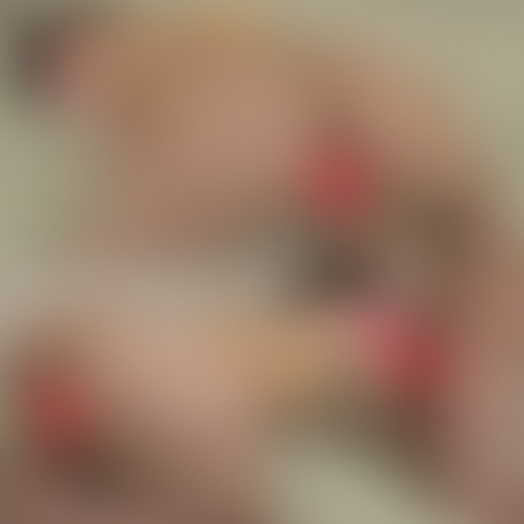 【真央♥美尻の裏垢女子♥♥】真央ちゃんが水着を着て、お尻アングル中心のお尻まみれの尻フェチでザーメンごっくんフェラをしてもらった件
エロカワイイ素人からアテンドされた、さらにエロカワイイ素人を、俺たちがスケベにいただく企画!
今回は、真央ちゃん(#2)です!!
SNSの裏垢でエッチな事をしている真央ちゃんは、お尻が美尻でぷりぷりのエロ尻を持っている女の子なので、水着を着てもらい、お尻アングル中心のお尻まみれでエッチな尻フェチフェラを撮らせてもらいました!
最後は、ザーメンをごっくんしてもらったのですが、どうやら真央ちゃんは、ごっくんをしたことがなかったので、初めてのザーメンごっくんは必見です!
水着からはみ出る尻肉と、脱いだ後の良い感じにムチムチしているけど、引き締まった美尻を見たい方は、是非ポチッとご購入をお願いいたします!
※この商品は、当サイト利用規約、日本国内の法律及び条令に違反する内容は一切含まれておりません。
※この商品の無断転載、転売等の二次利用を一切禁止します。 (2/2)
