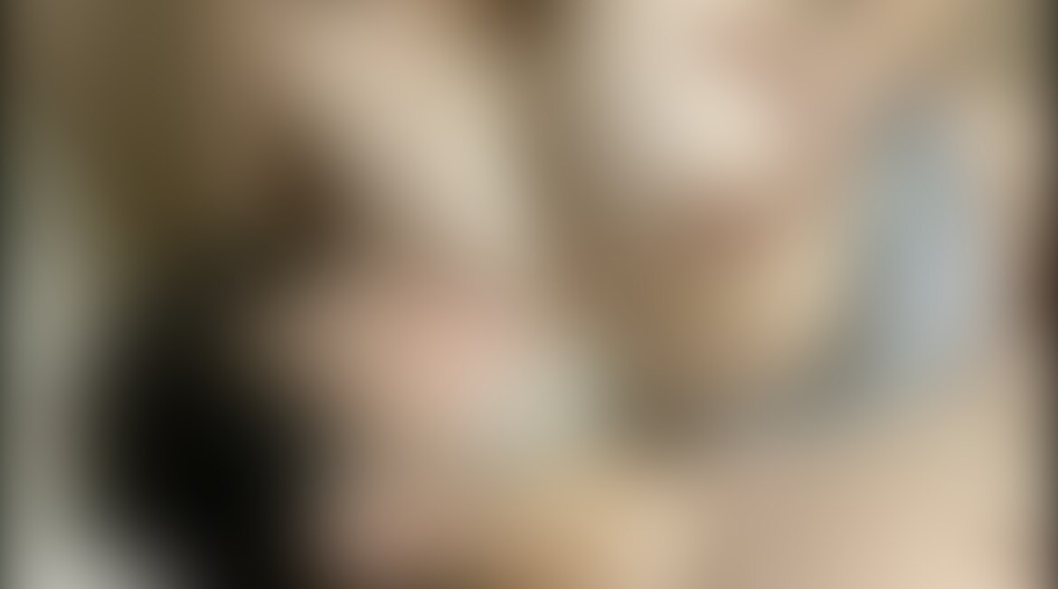残業で疲れて帰ってきたら巨乳おっぱいで癒してくれる人妻 (2/2)