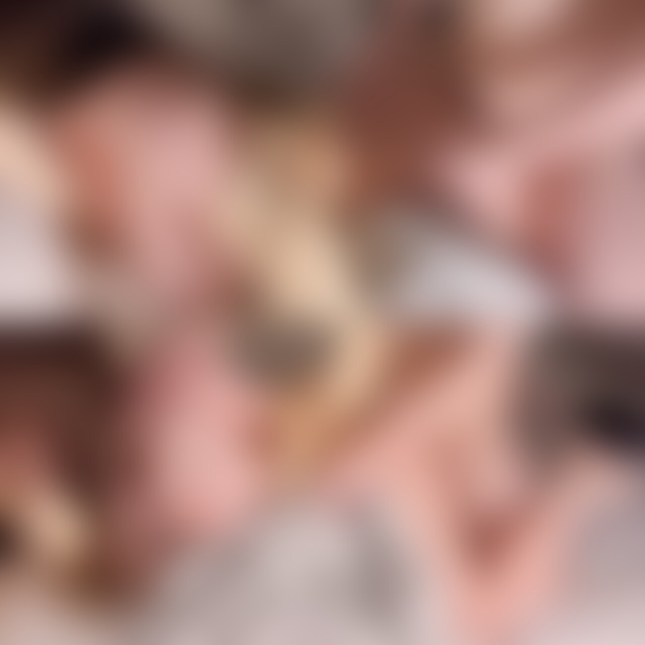 リアルハメ撮り動画🙊今回はバックでガンガン突かれました...
中がおちんちんでいっぱいいっぱいで、余裕なくなって大変でした///
いっぱいイケて精子もたくさん中に出してもらって..♡
少し薄暗いお部屋でのハメ撮り動画、是非見てみてください♡ (2/2)