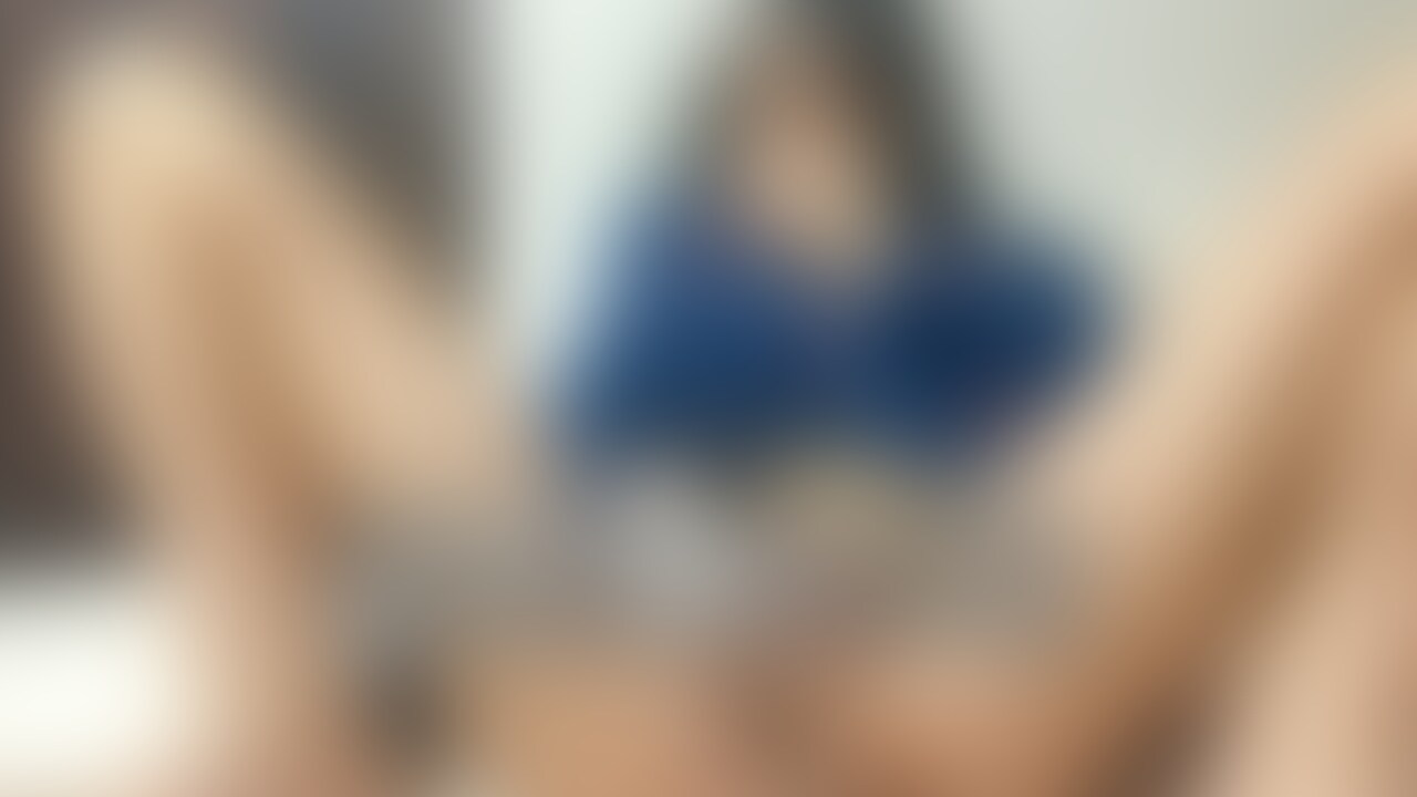 うしろの部屋で寝ている彼氏を起こさないように声我慢オナニー♡
------------------------------------------------------------
彼氏が先に寝ちゃったけど、なんだかムラムラするのでバレないようにひとりでしようと思います♡

バレないようにこっそりするといつもより興奮しちゃう変態なので、ナカがたくさん濡れてくちゅくちゅ音がいっぱいでちゃいました…
指動かしてたら白くてどろどろの液も出てきたのでじーっと見てみてください🫣💛 (2/2)