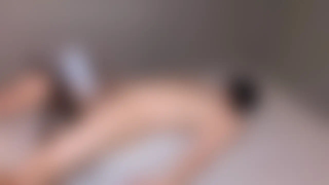 自動搾精機 作ってポチのマゾちんこで実験してみた♡ 
顔面騎乗位しながら観察したら…予想外の結末に大爆笑😂

今回の実験テーマ： 自動で動く機械に任せたら、ポチのちんこはどうなるのか？ 
韓国アイドル風制服着て、じっくり観察してみました ⋆꙳

実験の流れ：
* 自動搾精機っぽくセットして、ねっとり吸引開始
* 顔面騎乗位で身動き取れない状態に
* 乳首をいじいじコリコリ…ちんこも同時責めでビクビク反応
* 「はぁはぁ」息を荒くして興奮してるキモい姿を観察

自分では何もできず、ただ機械に管理されてるだけ。 
抵抗もできないで、されるがまま… 
本人は耐えるの必死だけど、こちらは操作して、眺めて、記録するだけ♡ 
情けない反応がちゃんと見れておもしろかったです

予想外のハプニング： 最後、ちんこが搾精機から抜けなくなって… 「ぼぼばぼぼぼ…」って変な音立てながら引っこ抜いたのが おもしろすぎて、大爆笑しちゃった😂

リアルな反応とハプニングまで全部収録♡

この動画のフェチポイント： ✓ 自動搾精機（手作り） ✓ 顔面騎乗位で身動き不能 ✓ 乳首責め×機械責めの同時攻め ✓ 韓国風制服コス ✓ 無機質に管理される屈じょく ✓ 予想外のハプニング付き

機械に支配されるポチの情けない姿、見たい人はぜひ♡ 
いいねも押してってね💗 (2/2)