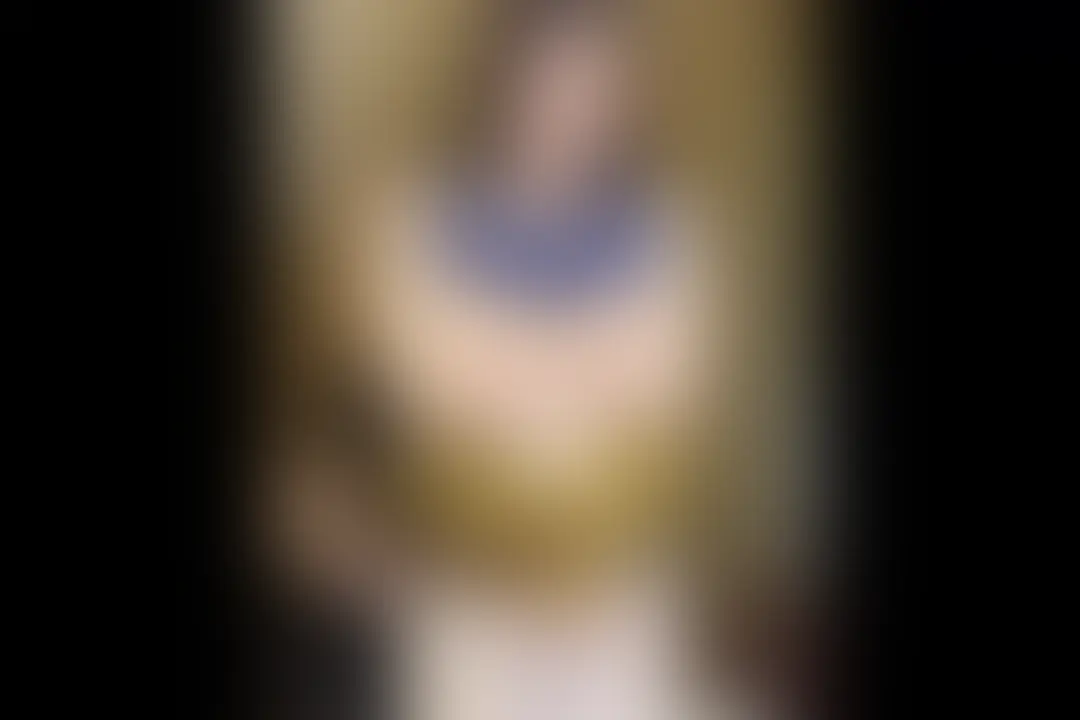 【ゴールド会員様以上向け】
第二回とうか撮影会にて私服撮影👚
たくさん写真撮ってもらったよ📸
個撮に切り替わった途端
カメラマンさんから『またいい?』と…
服の上からオッパイを触られました💦
---
そこから服のボタンを外され…
あっ!今日はスポーツブラなのに💦
オッパイが大きい過ぎてなかなか合うブラが無くて💦
スポーツブラがオッパイの形の維持にイイの♡
ブラの中に手が侵入し乳首触られました🙅♂️
やっぱりダメだよ💦
でもオッパイが敏感な私はまたスイッチが入り…
そのままブラを捲られ天然Lcupが露わに💦
やっぱり恥ずかしい…
---
そして私のオッパイを弄ってきました💦
特に乳首を念入りに…ダメ、そこはスイッチだって💦
---
カメラマンさんが露わになった
乳首をペロペロしてきました💦
思わず声出てしまいました🥰
---
そしてさらにエスカレート…
カメラマンの手が私のパンツの中に侵入💦
お◯んことクリちゃんを弄られました💦
この後もどんどんカメラマンさんからの
イタズラがエスカレートしていきます💦
続編もお楽しみに♡ (2/2)