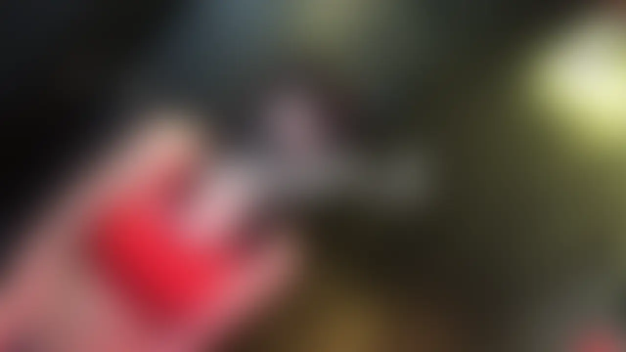 彼氏には見せられない顔。拘束されたバレー部彼女、電マでイキ狂う 電マと高速責めで快楽堕ち (2/2)