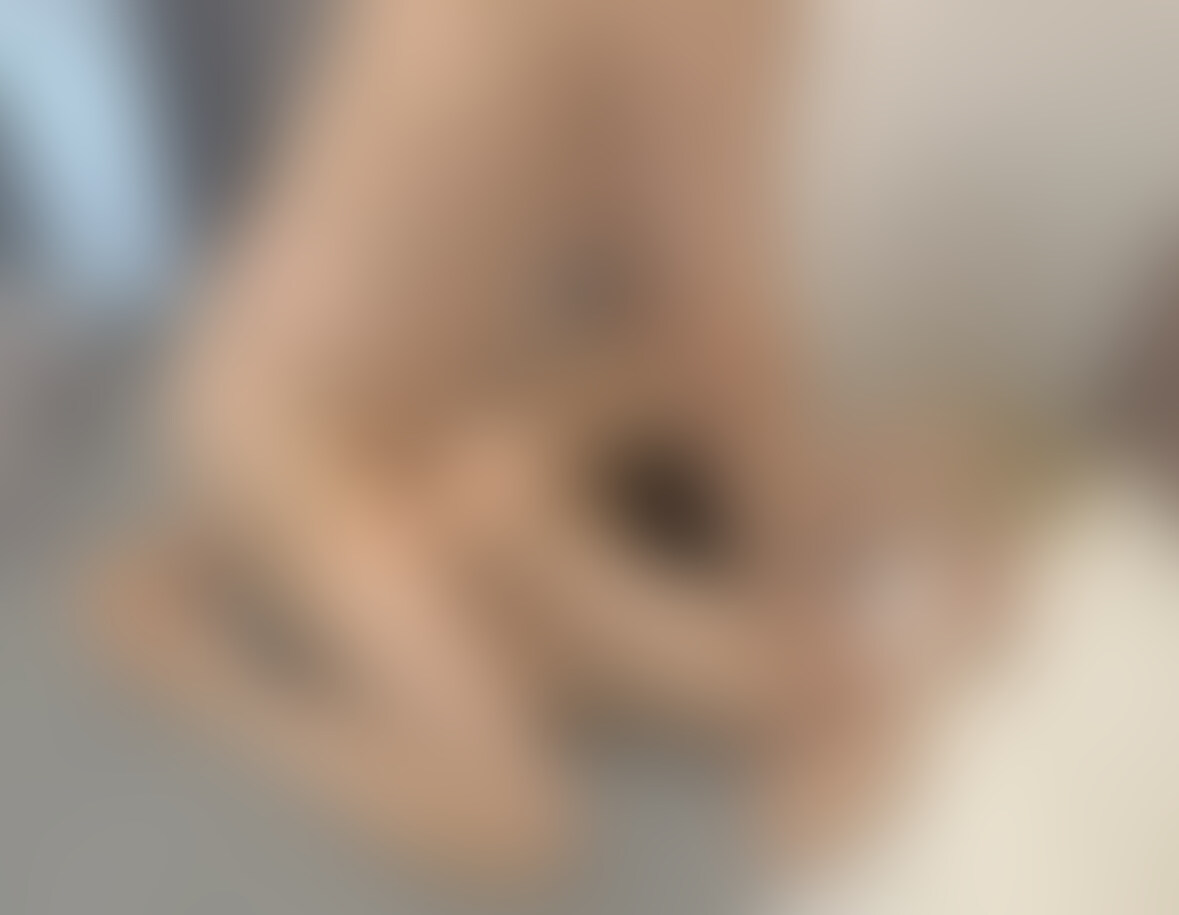 外から帰ってきてから、シャワーも浴びずにそのままエッチ❤️ (2/2)