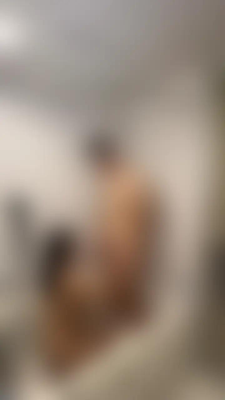 【⚠️完全顔出し⚠️同じゼミの爆乳ちゃん】
大学の同じゼミの爆乳ちゃんをお風呂場でハメまくったw
※他の動画見たかったら、いいねと保存👍 (2/2)