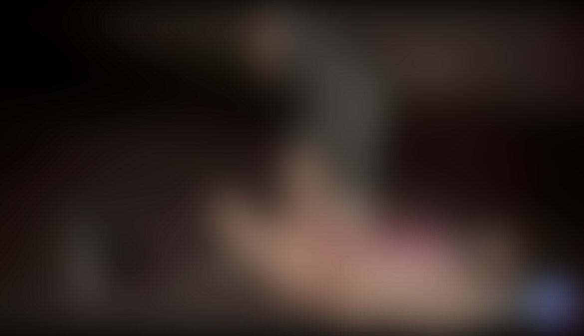 年下ヤンキー女子2人にいじめられる
2日分をまとめたボリューム動画です。
衣装は下パンツだけとハイレグ水着です。終始気持ち悪がられてます。
土下座、顔や身体踏みつけ、口灰皿、ケツスパンキング、小便器舐め、ケツキック、洗面器舐め、和式便器に顔つっこみ舐め
(こちらの動画は単品購入限定動画になります) (2/2)