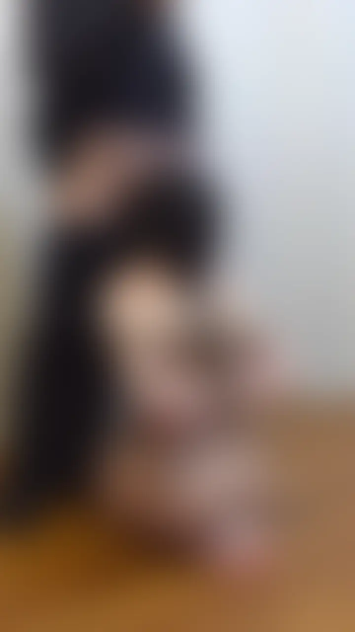 ☆ご奉仕
手をつかわずにご奉仕させていただきました
おしりにも尻尾をつけていただいて
振りながら舐めさせていただりしました
はずかしかったです
歯があたってしまってごめんなさい
もっとがんばります
#SM#M女#ドM#S男#マゾ#尻尾
#フェラ#イラマチオ#縄#アナル (2/2)