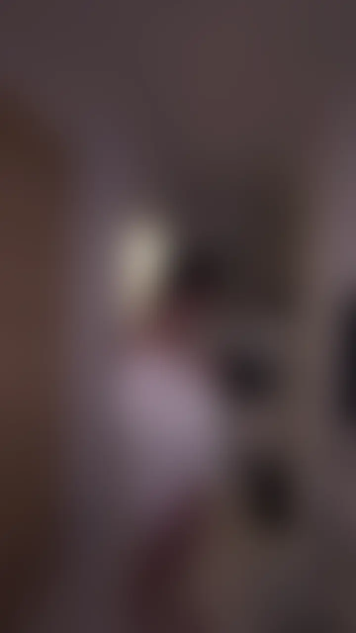【友達の妹×ヒョウ柄ビキニ×濃厚ベビーオイルSEX!本編顔出し公開中】
友達の妹ちゃんが自ら豹柄水着に着替えてくれたので、
淫乱おっぱいをオイルでテカテカにやらしくさせて、
欲しがるバカ女にいっぱい中出ししてあげました… (2/2)