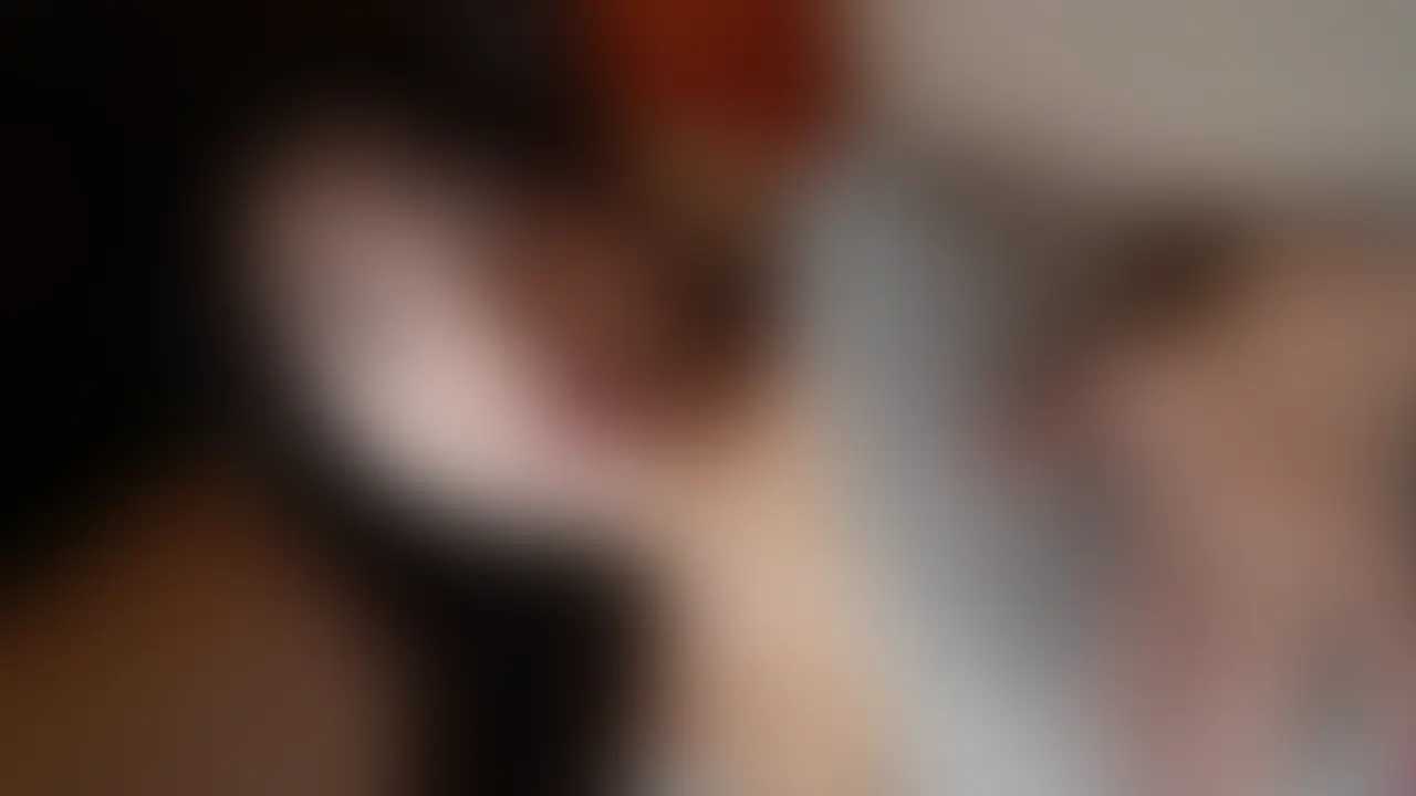 ムラムラして手でくちゅくちゅやっちゃった💗
グレーのショートパンツはいてたからいやらしい染みがはっきりとわかっちゃう🤭
でもそりゃ濡れちゃうよ…💦
だってアソコが完全にがら空きになってるショーツはいてるもんね💓
今日もお気に入りのおもちゃで気持ち良くなっちゃいます💕
リラックスしたれいの日常をお送りします😘 (2/2)