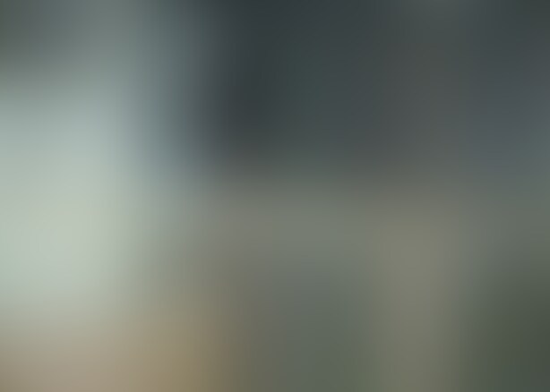 ④わざとベランダに出てきて捲ってパンツ見せてきた。これは昔の話し。引っ越す1週間前、荷物もカーテンも全部片付けて何もない状況で何気なくオナニーしてた。そしてふと気づいたら向かいの棟に住むお○○○さんが双眼鏡でこちらを見てた。「ん?見てる?まさか!」と思いまたオナニー。やっぱり見てる。すごいドキドキした。そしてその次の日もやっぱり見てる。「間違いない!」それは確信に変わった。それから○○○と思われる人物もお○○○さんから双眼鏡をら受け取りやはりこちらを見てる。
それならば見せてあげよう。次の日も次の日もやっぱり見てる。その時お○○○さんは予想外の展開に!服を捲り上げ胸を見せてきた。暗い部屋だとわざわざ電気を点けて見せてくれた。翌日も翌々日も。そして引っ越すまでの楽しい日は終わってしまった。 (2/2)