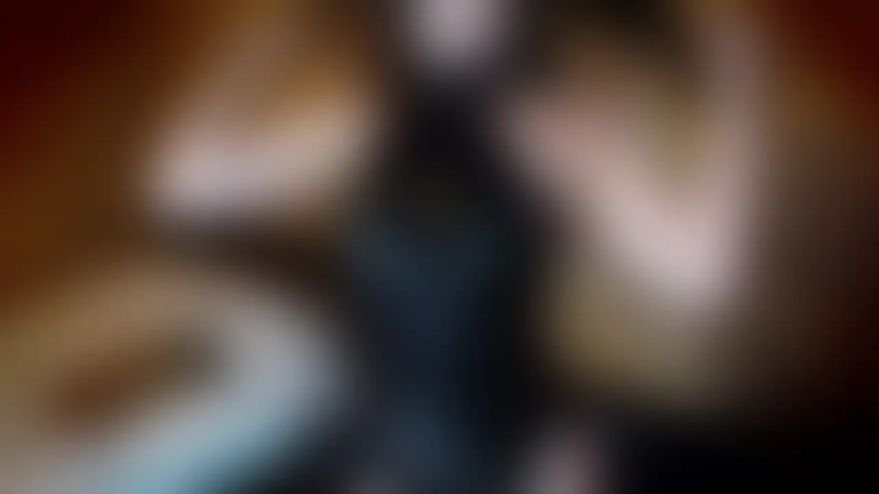 ※この動画は「見放題プラン」か単品販売にて閲覧可能です。
ハードM男なみなさん、お待たせいたしました。
今回の動画は、ガチのSM女王様によるM男ボコボコ動画になっています。
もちろん、みなさん大好きな寸止めからのちんこビンタ。
今までのちんこビンタはどこか優しいところがありました。もちろん、その優しさや恥じらいも良いのですが、今回のお相手、碓氷蓮さんはビンタの威力が異常に強いのです。
本気で男性器を機能不全にしかねないレベルのビンタに、M男のわたしも興奮を超えてずっと涙を流していました。。。
そんなハードな責めはちんこビンタだけではありません。本格的なSMプレイで用いるムチでちんこをフルスイング。(今までのムチはアマゾンに売っているような簡易的なやつでした)
わたしはあまりの威力に声が出ないほどの絶叫!
手を縛られているので、絶叫を通り超えて耐えるばかりです。
本格SM女王の本格的なSMプレイを楽しみたいM男なら、ぜひサンプルだけでも見てみてください。もはやサンプルだけで抜けちゃうかも。
寸止め回数:4回
時間:約42分
射精回数:1回 (2/2)