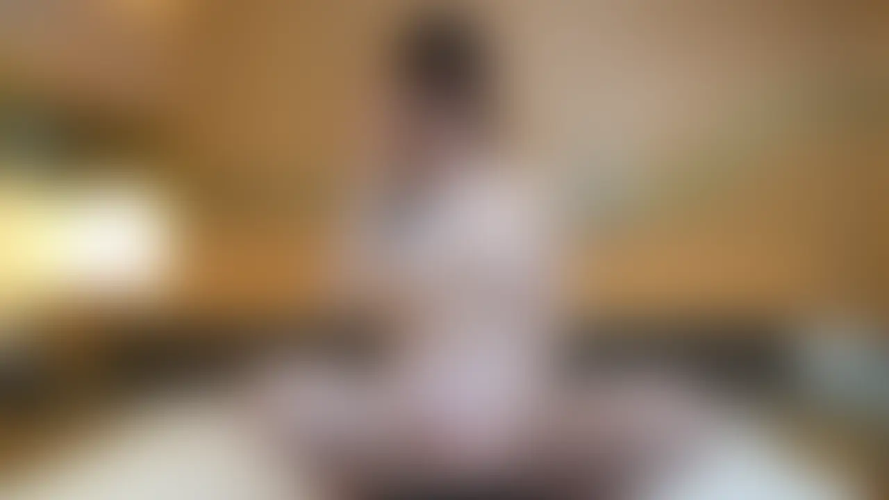 【寸止め注意⚠️】唾液手コキで射精管理してあげる💋 めるもの声でシコシコしてね🫶【No.15】
寸止め・唾液好きさん集合🙌
ねぇ、もう我慢できないの?
ちょっと触っただけでビクビクしてるじゃん。
かわいい…💭
でも、まだダメ〜
「いいよ」って言うまで
勝手に出しちゃダメだからね?
我慢できたら、ごほうびあげる💞
唾液いっぱい垂らして…
手の中でグチュグチュ
ギリギリまで焦らしてあげる。
最後は──
口の中に出してもいいよ
主観オナサポ×射精管理×口内射精
シコったら報告してね🫠
※定価:¥1,980
※完全顔出しです (2/2)