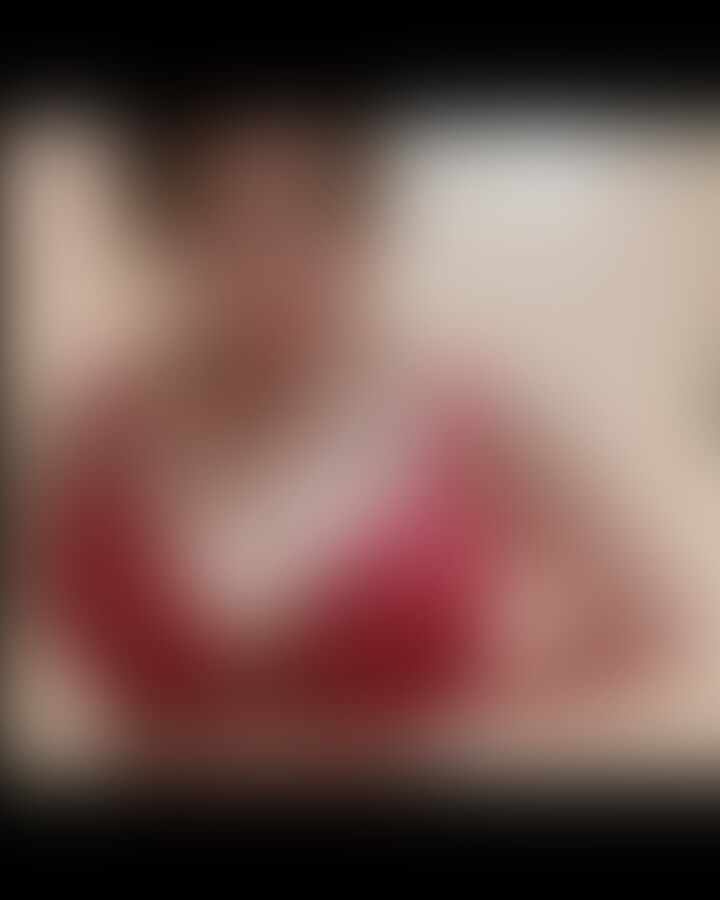 右上の【♡】を押してから見て欲しいです❤️
電マも気持ちいいんだけどやっぱり...♡ (2/2)