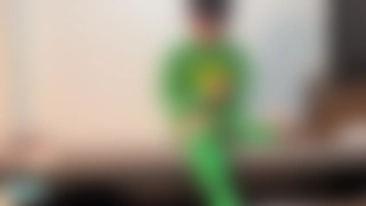 【顔出し有りサッカー部大学生「しずく」と責めまくり３人ユニえっち】 sample 1