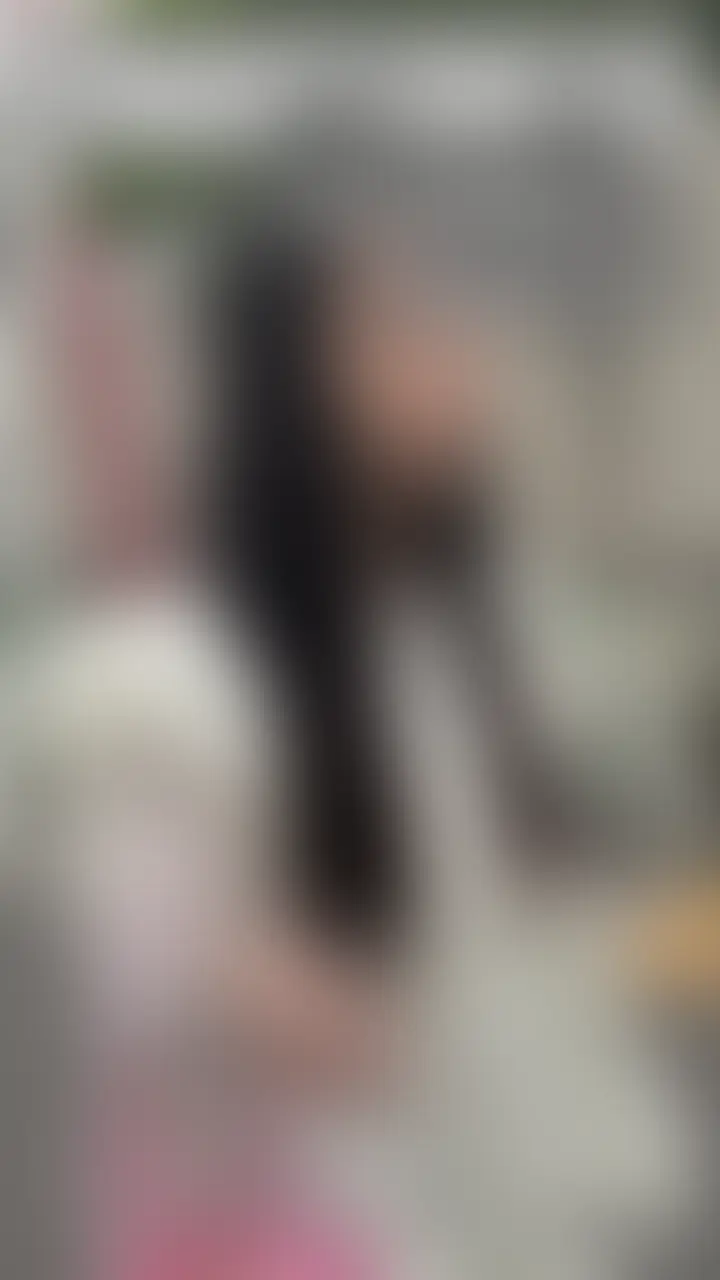 #279【SAKURA 21歳】
今回ストリートスナップに協力してくれたのは、ゆるふわコーデが可愛いSAKURAちゃん😎
女の子らしいピンクの下着🤭
ウブな感じで剛毛なのがいいですね🥰
※動画、写真の無断転載は著作権侵害となり、10年以下の懲役又は1000万円以下の罰金が課せられます。
発見次第、法的措置を取らせていただきます。 (2/2)