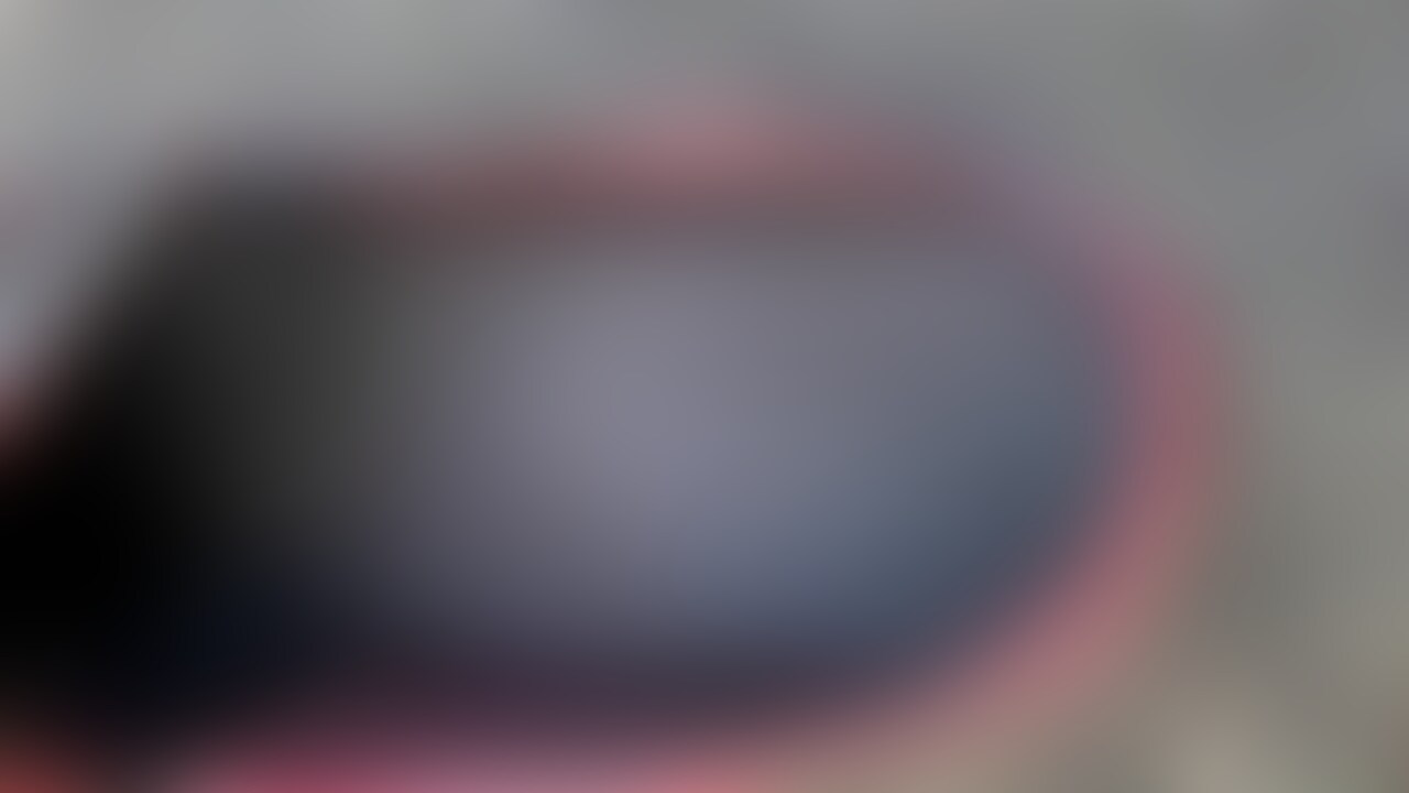 復刻版アマチュアCRUSH7 最終章
今回はM男心をくすぐる映像満載
**生は毎日履きつぶしているローファー、スニーカーを、踏まれたくなるような舐めたくなるようなアングルで撮ってくれてます。
靴の中も匂いがただよってきそうな接写。
モデルさんも顔出しありで私物の靴で踏みにじっています。感謝! (2/2)