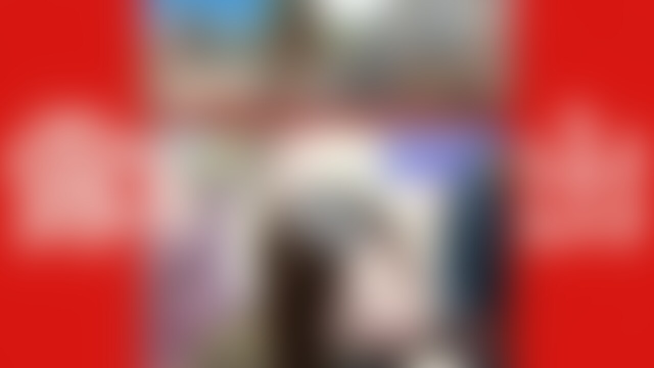 30秒サンプル 本編17分42秒
2023年09月度長編動画01です
まずはとある歩道橋でチラチラ露出😘
それなりに人も通りましたよん🎵
そのあとは全裸でおしっこしてから歩行🎵
人とすれ違って恥ずかしい(*/□\*)
次は街中で露出~からの~場所を移してオナニー🎶
最後は全裸になったけどやっぱ恥ずかしかった🤣🤣🤣
そして今度は全裸で青○○○♥️♥️♥️
マットのお陰で正常位もできちゃう🎵
そして最後は室内複数プレイ!!!
いつもとはちょっとだけ違うノリ&OLコスプレ🎵
激しいおセッセでしたん♥️
全編全裸多めの17分42秒!
是非ゆっくりとお楽しみ下さい♥️ (2/2)