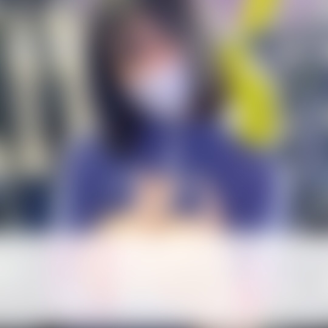 【No.6】右上の「♡」を押して見てもらえたら嬉しいです⚽️

※プランに入って頂くととってもおトクに動画が見られちゃいますっ✨


今回の写真集は露出度かなり高めのえちえち体操服を先輩に指定されました…。

いろんなところが空いていてほぼ裸みたいな衣装で…。胸の部分なんか布面積が小さすぎて、ういの大きな乳輪がハミ出ちゃいます…。

これってホントに体操服なんですか…？こんなの着て運動したらういのKカップ全部出ちゃいます🥺

ういの大きな乳輪見てもキライにならないでください😣❣️ (2/2)