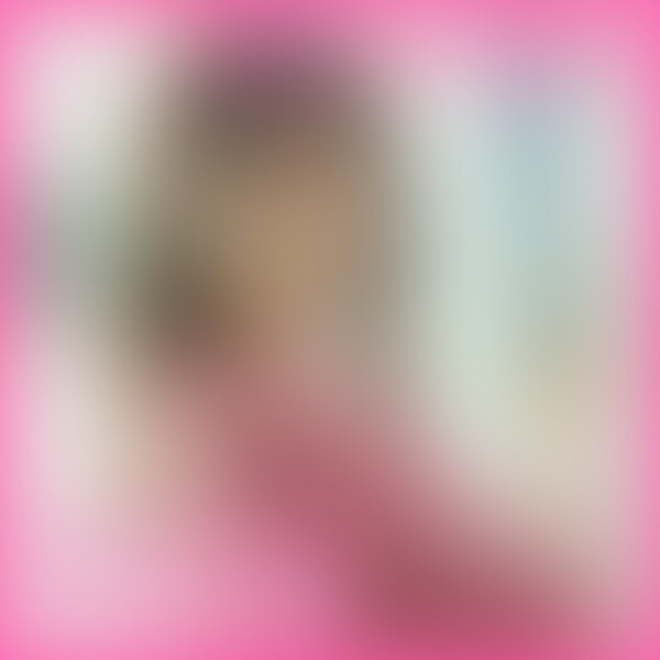 ノリだけでヤれちゃう巨乳オナホ体型美人ちゃんをハメ撮りした映像です(*´Д`)
以前あった時にバッティングセンターに行きたいと話していたので、そのままアポにこじつけました。
ほとんど打てなかったけど楽しそうな様子だったので、そのまま近くのラブホ打診。
ホテルに行くとおもむろに自分のバックから電マとバイブを取り出しました。
この子は割り切った物わかりのいい子なので、こういう嬉しいことを素でやってきます。
「このでっかい(バイブ)の私のおま○こに入れてください♡」
というのでジュポジュポ動かしてやったらとっても気持ちよさそうな顔でイっています。
大きめのむっちりおっぱいを見て我慢できずにお風呂でそのまま交わってしまいました。
あまりにも気持ちよかったのでその場で中出し。
純粋にセックスが好きな子は生も好きなので、当然ピルは飲んでます。 (2/2)