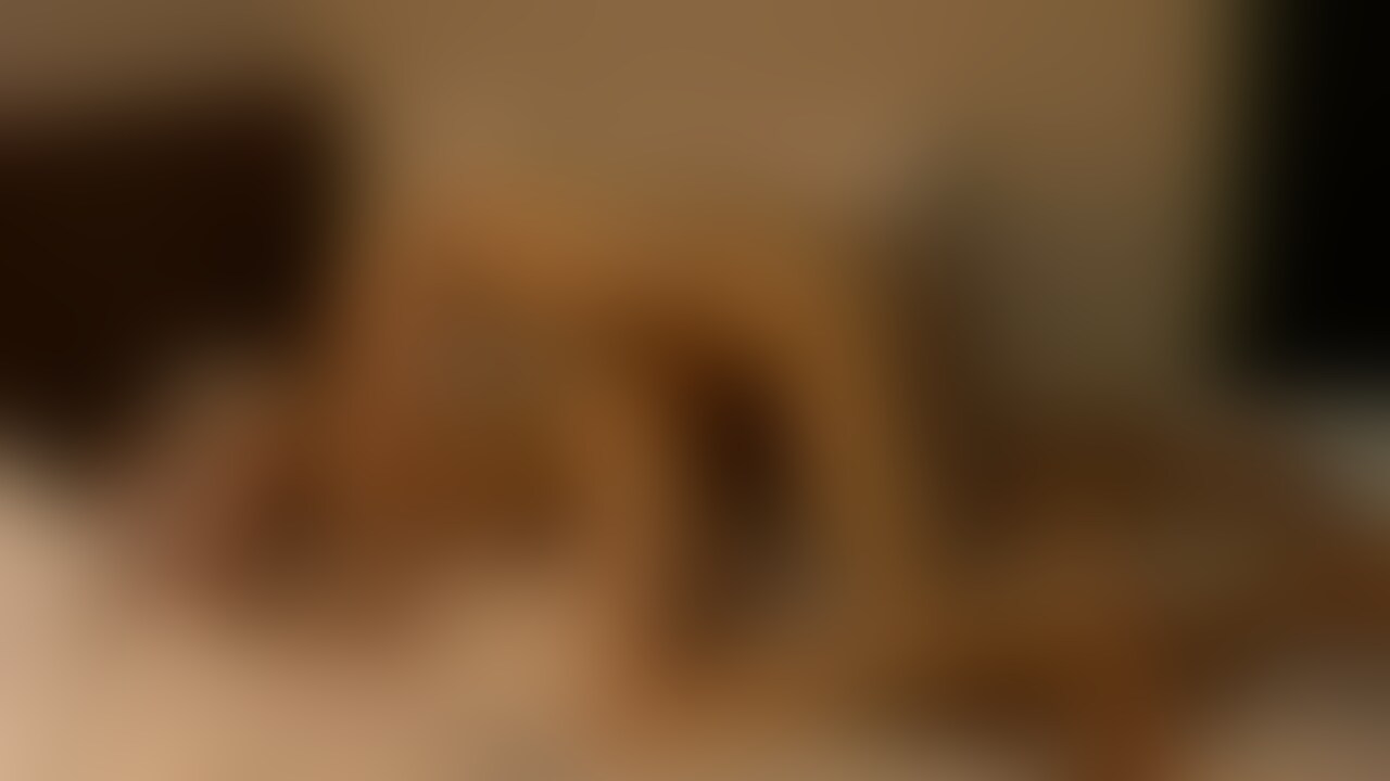 たまたま同じホテルに泊まっていたので同室の友達が寝たあと呼び出してゆきずりSEX sample 1