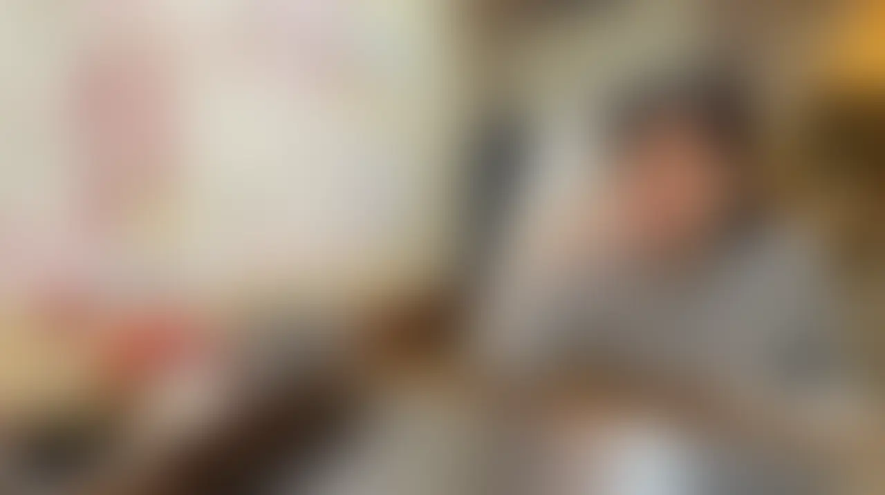 極限まで研ぎ澄まされた身体をぜひぜひ見ていただきたい✨
余分を削ぎ落としたラインが、静寂の中で光を受け止めます!
その細さは弱さではなく、張り詰めた弦のような緊張。
触れれば壊れそうで、しかし確かにそこに在る存在感!
光と影の境界で、身体はただの肉体を超え、ひとつの造形として立ち上がります🥰 (2/2)