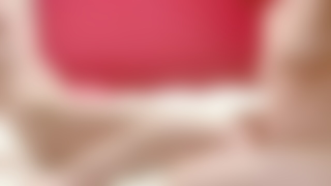 前に会った女の子といちゃいちゃえっちした時の前戯の動画です…♡ぎゅってしながらちゅーしたり膣の中を指で責めたり…色々してます! (2/2)