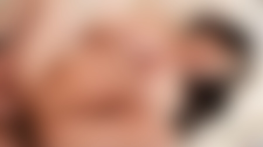 ともみの女の部分 ともみ
エロくてかわいいともみの動画です。 (2/2)