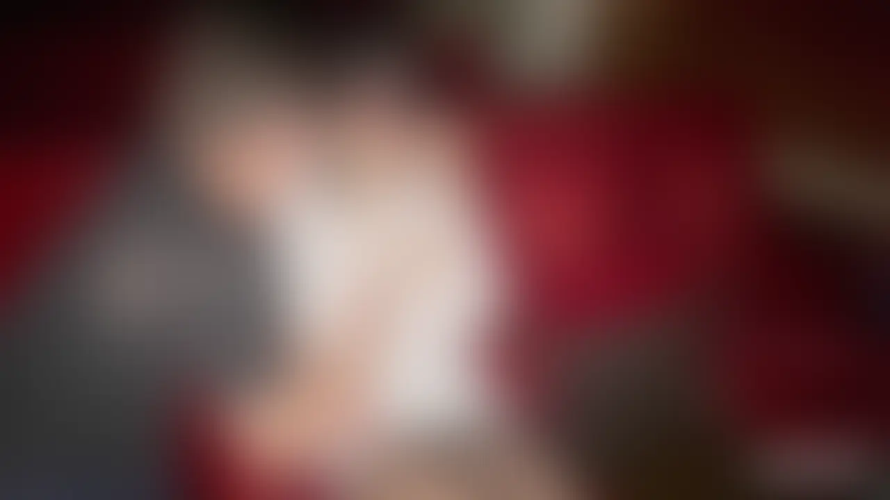 嫁を成人映画館デビューさせて来た🎞️
数年前、初めて連れて来た時は拒否とガードが半端なかった嫁がここまで成長しました。
どんな女でも調教と躾次第でここまで堕とせます。
事前に声掛けした数名の単独を招き嫁を貸し出し、嫁には目隠しを、カメラは他人に預け旦那は退出。
入館前は「嫌だと思ったらやらんからな！」と言っていた嫁だったが…

素人による撮影、編集の為見づらい箇所もあるかと思います。ご了承下さい。
映像のクオリティをお求めの方は購入をご遠慮下さい。
また、二次利用や転載もお控え下さい。 (2/2)