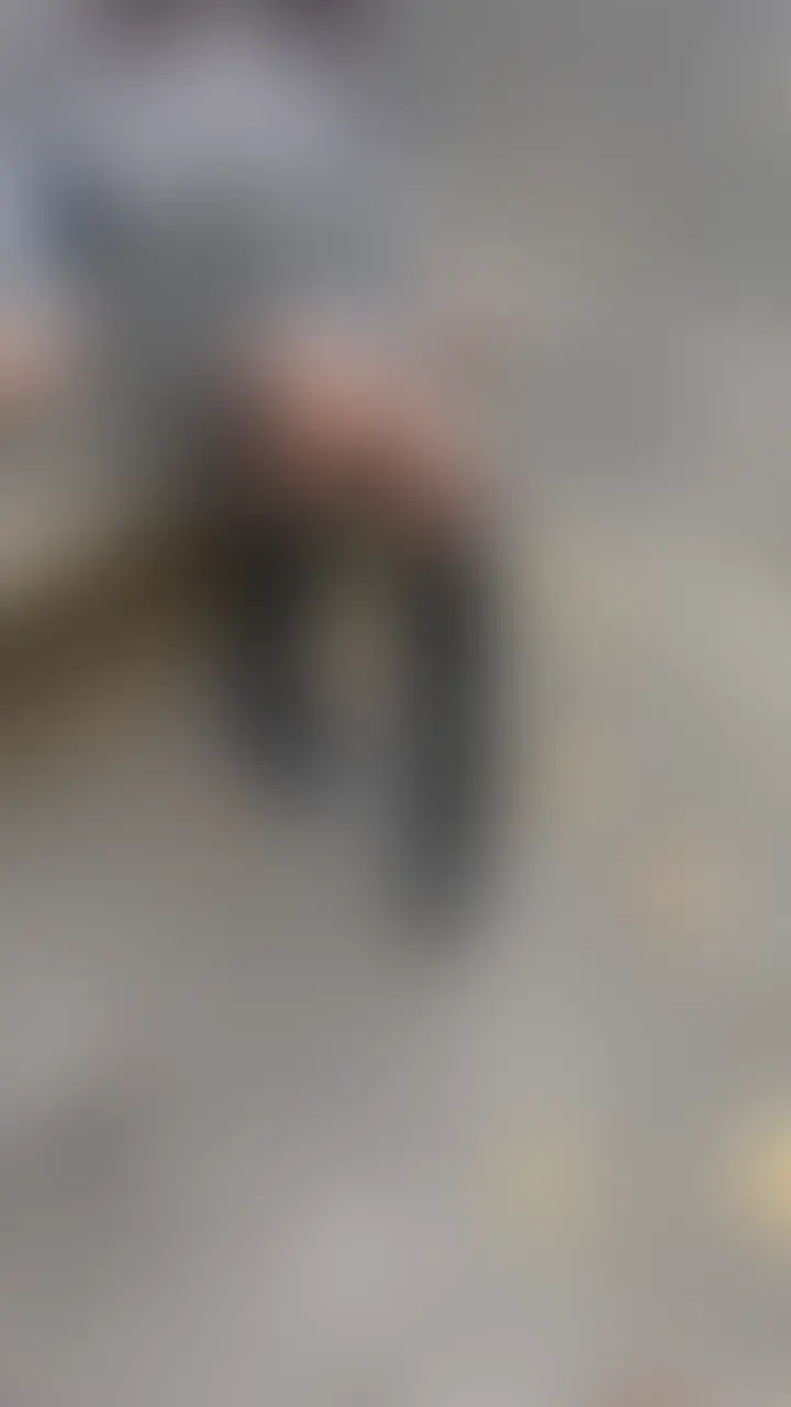 S痴女とM男の変態散歩 (2/2)