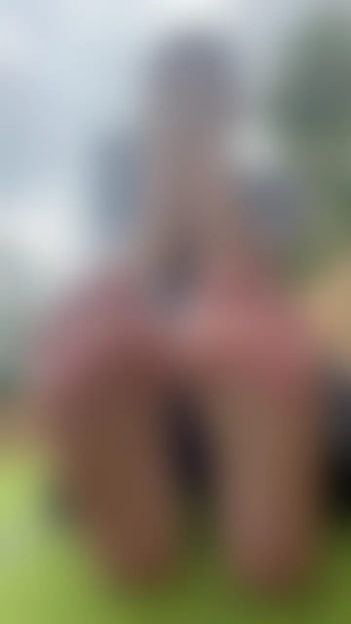 パンプス履き爆乳美女25cm超激弱足裏膝くすぐり足比べ5分49秒
両足比べ27秒、膝くすぐり15秒ほど撮影してます(パンプス25.5のXXLでしたが幅広で実寸24.5-25くらいでした)
終始かなり弱く、足を曲げたり伏せて笑っていました!
ID:FDksgr6 (2/2)