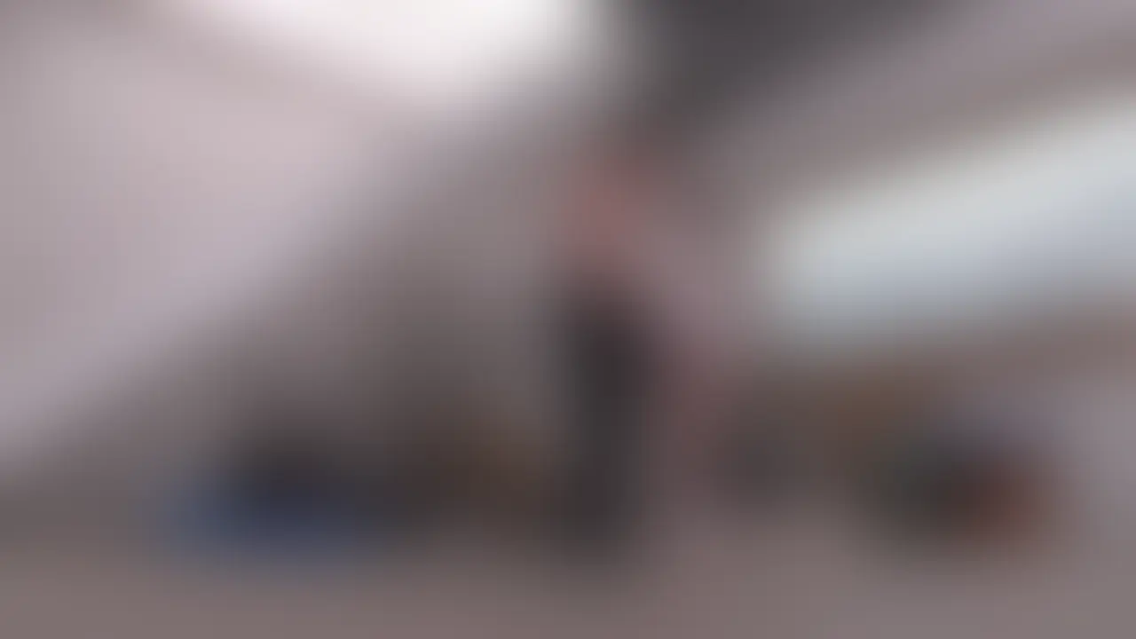 10代にしか見えないことねちゃんの裏授業。先生のカラダを上から下までえげつ舐め!
生徒会にも積極的に立候補するような真面目な子。
そんな子って意外に計算高く教師に根回ししてたりするんですよ。
教師もこの生徒に任せておけば、みたいな
そんなwin-winな関係。
もちろん根回しの仕方も人それぞれ。
平気でカラダを使う女もいれば、ラインは守りつつ上手く弄べる女もいる。
そんな子を相手してたら、理性を失う教師も何人かはでてくる。
カラダは正直。バレたら終わりな関係性。
背徳感ってコワいですね... (2/2)