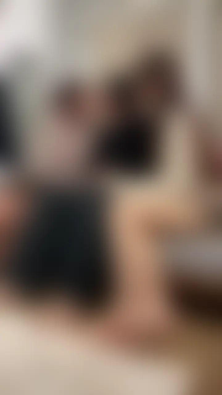 【女の子2人と逆3Pしたら男の夢が詰まってて最高すぎたww】
「本編"完全顔出し"」
彼氏持ちのセフレ2人に同時にチンコ舐めさせたり、2人の穴に交互に入れたりめちゃくちゃ気持ちくてエロくて最高だったww
動画時間112分
※女の子の身バレ防止の為に予告なく動画を削除/非公開にする場合があります。お早めにご視聴ください。
(単品動画購入者は削除後も購入可能。)
===============================================
🎁🎁🎁プレゼント企画開催中🎁🎁🎁
過去のハメ撮り動画から中出し&完全顔出しの激選見どころ集(2時間越え)をまとめた動画を抽選でプレゼントします🎁
この投稿に「いいね」「ブクマ」「『3P最高』とコメント」していただいた方に抽選でmyfansにてプレゼント動画をDMさせていただきます。フォロワー限定なのでフォローも忘れずに。 (2/2)