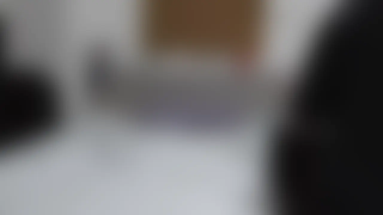 Xでフォローしてくれている元消防士が町に来て、 sample 1