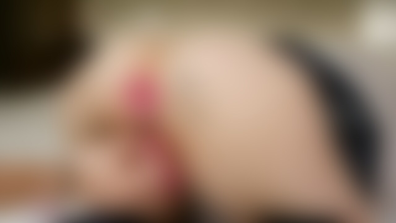 私と会う時のころんの日常。

奉仕中に少しでもサボると電気首輪流すと
一生懸命やるのでよく使ってます。 (2/2)