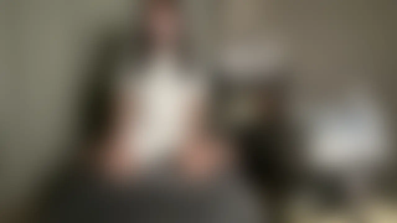 初めてサンプル動画に喘ぎ声載せるかもです...
もうほんと今回のおなにー気持ち良すぎてういつもより変態な言葉たくさん言っちゃってます。。。

しかもオイルでヌルヌルディルドでM字で1回、四つん這いで1回の計2回イっちゃってもう私ほんとどんどん変態になっていっちゃってます😭💗

変態な私でおちんちんたくさん気持ちよくなってほしいです... (2/2)