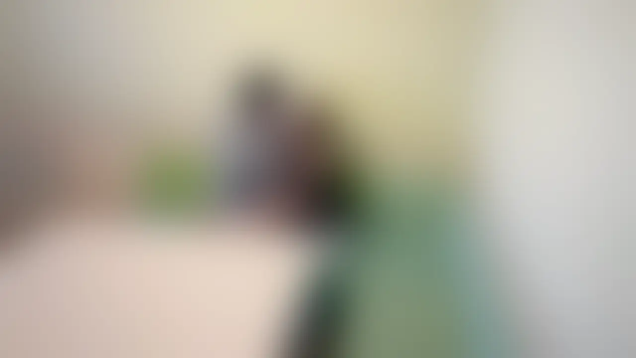 旦那とカラオケに来た人妻を旦那の声が聞こえる隣の部屋で寝とる‼️
旦那の歌を聞きながらフェラ、SEX、大量中出しされる人妻はとにかくエロい‼️ (2/2)
