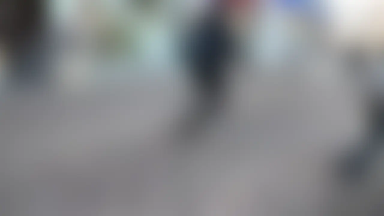 💘✂️爆乳美容師✂️💘　
りあちゃん（23歳）
🌺美容師🌺

相当ビジュがいい美容師さんとX🐣で仲良くなりました✨
最初はハメ撮りは抵抗があったらしいのですが打ち解ける事で２回目で無事成功です🎊
しかもマスク許可が撮れたのは我ながらあっぱれです。
可愛い子は予定がたくさん💦とはよく言ったもので結婚式💒の帰りに合流。
ブーケ💐をもっているところがリアルです笑
オッパイもかなり綺麗で感度も抜群✨
潮吹き🐳を見るのが性癖という少し個性的な一面もありますがかなりエッチなハメ撮り💘が撮れたのでぜひぜひご覧ください🐱 (2/2)