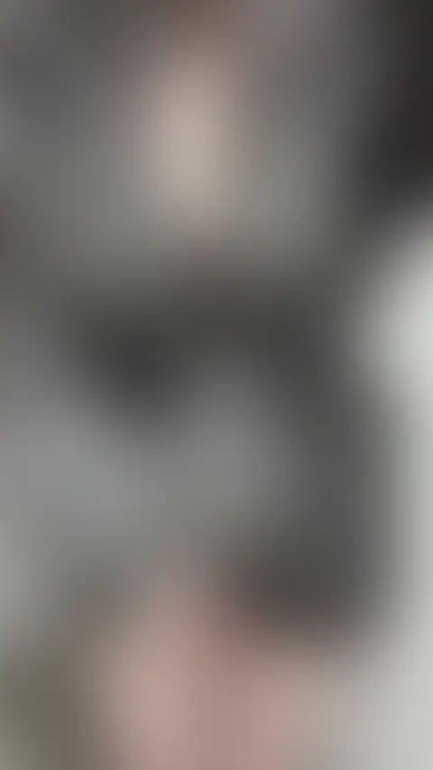 手持ちで軽く露出して、尿意耐えれなくて家のトイレまで移動して、入れたまま漏らしてぐちょぐちょになった青Tara見せつけた (2/2)