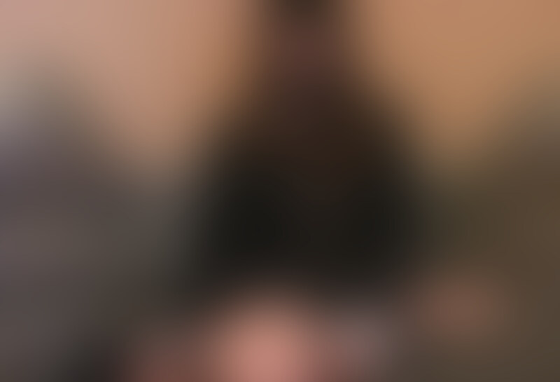 冒頭2分間のサンプル映像はツイッターでご確認下さい。https://twitter.com/enkousya00/status/1550398250238087168
24時間ヌレて困っている○○○マンコにオナニー伝授
この年頃の女の子はとかく分泌が多いことはこのサイトで動画を漁っておられる方々には周知の事実かと思いますが、今回の被写体の小鬼(コオニ)ちゃんは朝起きてから寝るまで、常に濡れているらしく、パンツにはオリモノシートが欠かせません。
そんな小鬼ちゃん、これまでオナニーの習慣がなくとめどなく溢れてくる愛液をダダ漏れにしていたというのですから、勉強にも身が入らず、体育などしようものなら全然納得のいくパフォーマンスが出来ない、これはどうにかして力になりたいというのは、教育者でなくとも大人としての義務であると私は考えます。
場所はカラオケ。まずはリラックスさせそうと小鬼ちゃん得意の2曲ほど歌わせてみると、それだけで「めっちゃ濡れてる…」とのことで、ある意味、逆効果となってしまいましたが、そこで気を落とさず、その愛液を止める方法としてオナニーを教えていきます。
オナニー本番の前に、オリモノシートの目視確認、愛液の光具合、香りなどをチェック。
ここにはもちろん猥褻性などなく、健康状態の把握の意味合いしかありません。
そして、自ら触らせてみたところ、「うーん、気持ちよくはない。人に触られた方がいい。なんか『自分の身体の確認』って感じ」というまさに初オナニーだからこその素直な感想を言い放ちます。
ということで、小鬼ちゃんの人生初オナニーの記録という、彼女の一生の中で一度しか訪れない瞬間を収めた映像、これは価値があります。
動画:40分04秒
映像はmpeg4形式になります。 (2/2)